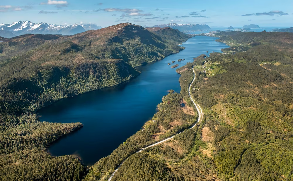 Bilde-av-Brusdalsvatnet-Fotograf-Stale-Watto